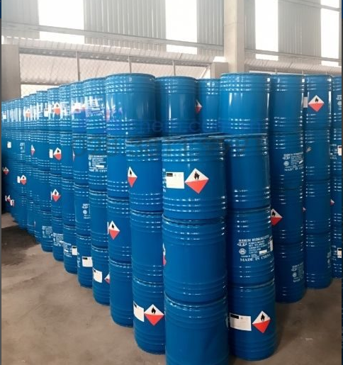 Hình ảnh tẩy đường được sắp xếp ngay ngắn trong kho